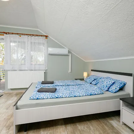 Duma By Interhome Lejlighed