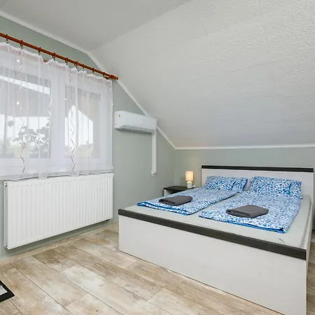 Lägenhet Duma By Interhome Balatonkeresztúr